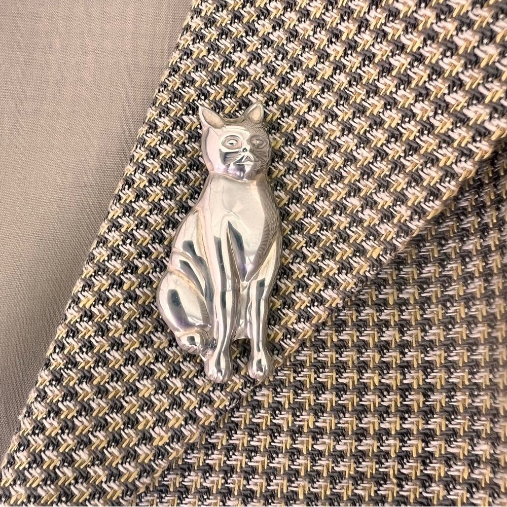 Vintage Sterling Silver Cat Pin, Sitting Grouchy Kitty, Cat Brooch